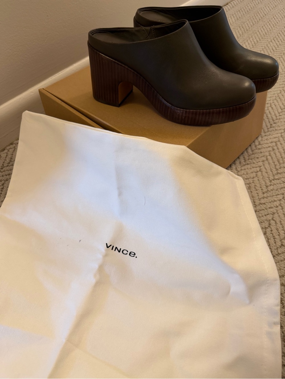 Vince Navina Clogs - Picture 5 of 5